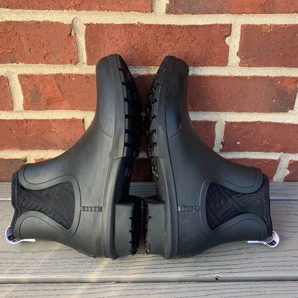 UGG Chevonne Chelsea Waterproof Rain Boot - Picture 7 of 12